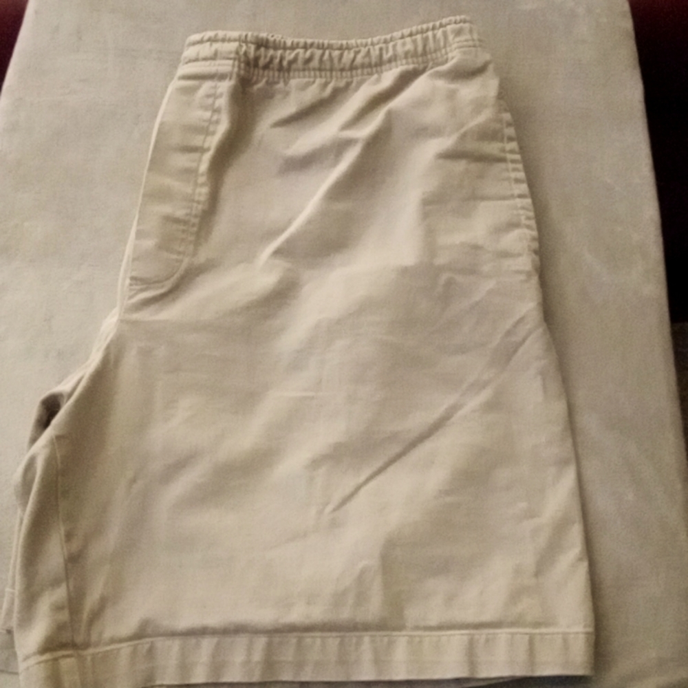 Cherokee, Drawstring Khaki Shorts. XL 100% cotton